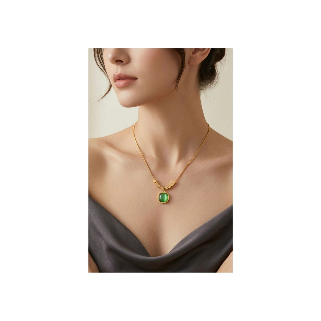 Aura Collection – Emerald Aura Pendant Necklace
