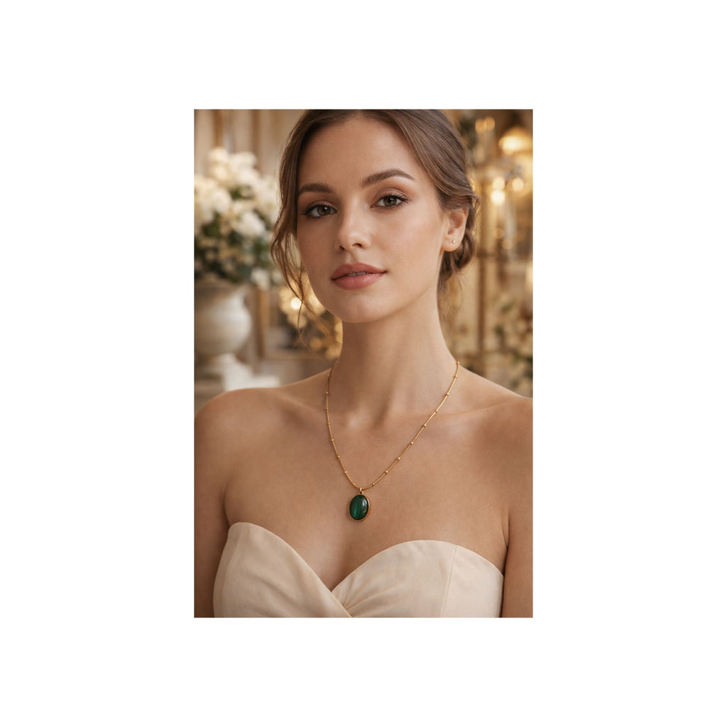 Vintage Emerald-Green Oval Cabochon Necklace – 304 Anti-Tarnish Gold Stainless Steel Satellite Chain
