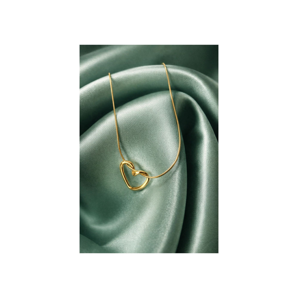 Double Heart Gold Necklace – Minimal & Romantic ✨