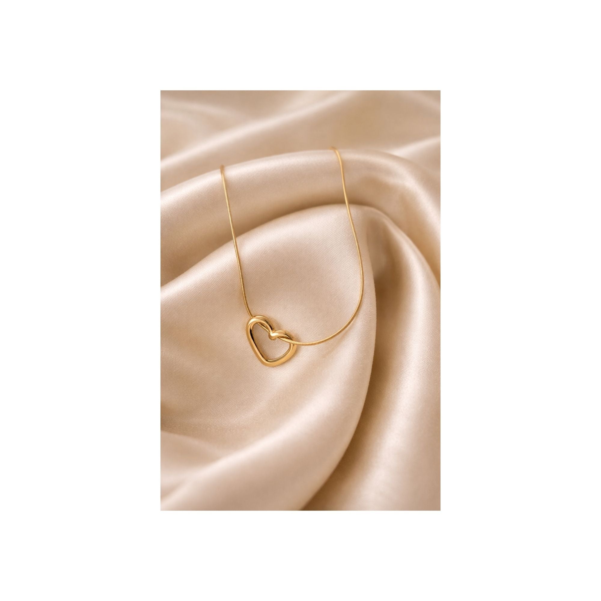 Double Heart Gold Necklace – Minimal & Romantic ✨