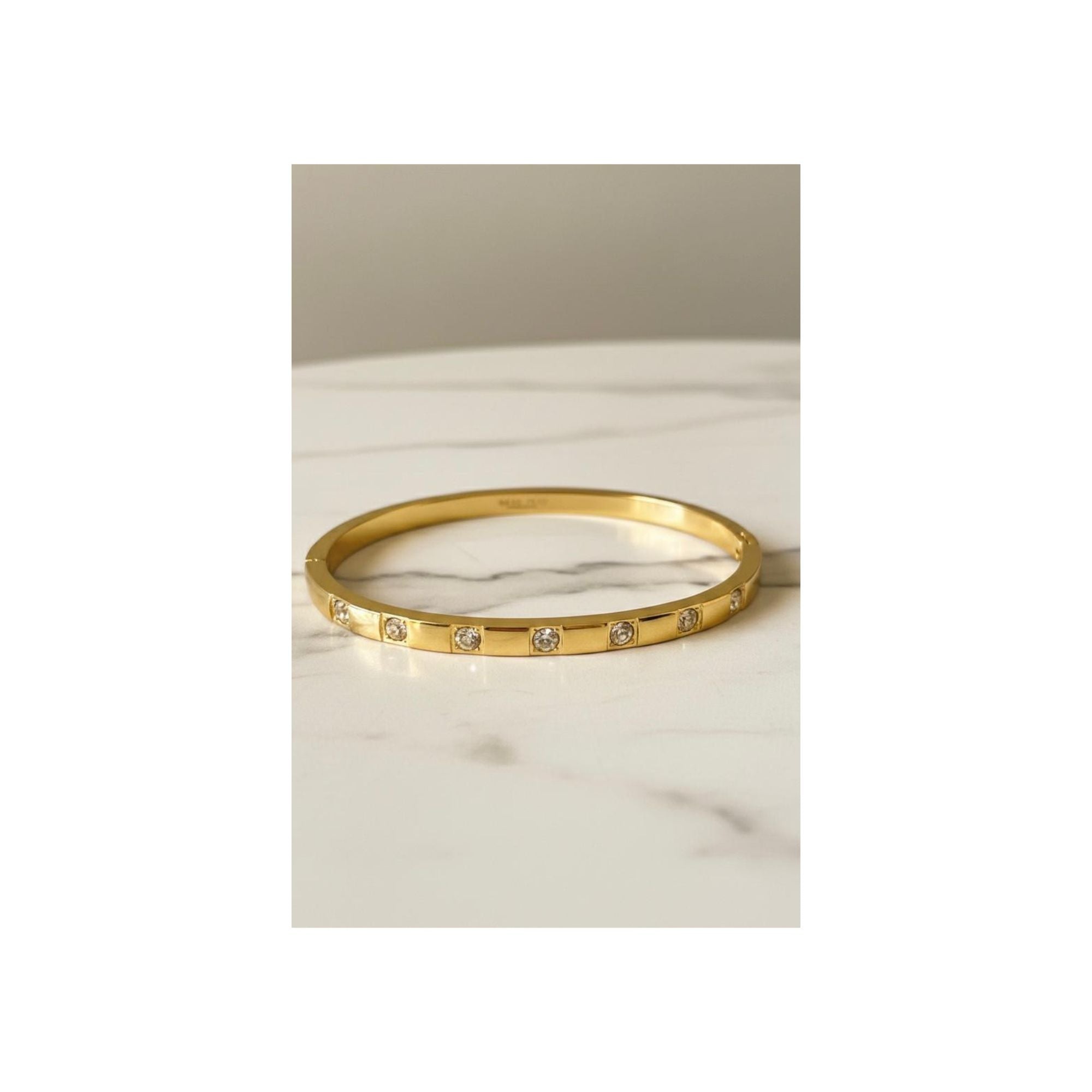 ✨ Gold Luxe Anti-Tarnish Crystal Bangle 316L SS✨