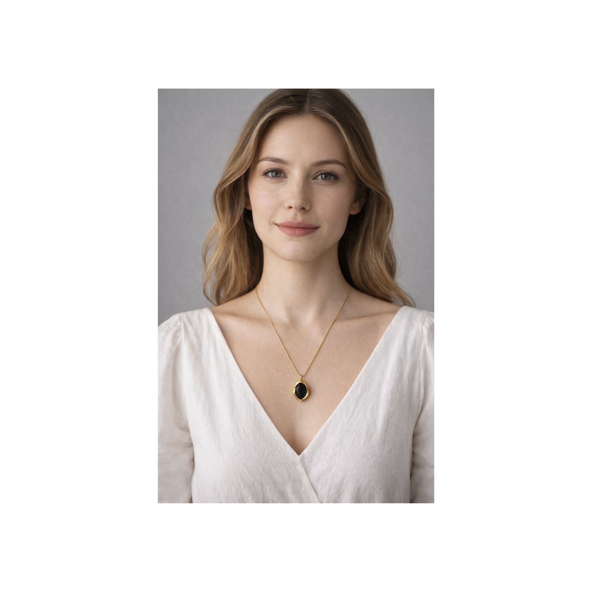 Midnight Oval Pendant Necklace